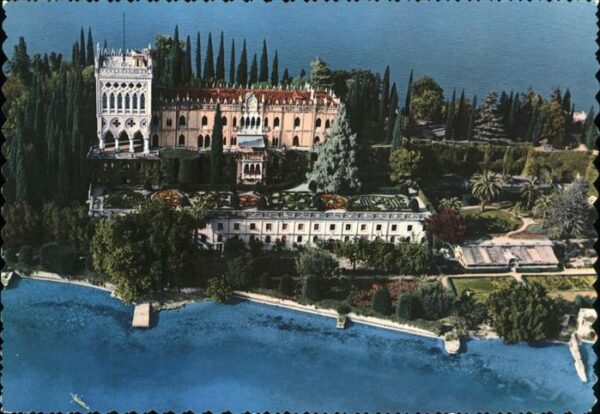 Lago di Garda Isola di Garda Villa Burghese