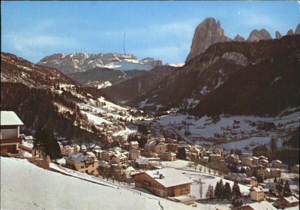 St Ulrich Groeden Tirol Hauptort des Grödnertals mit Sellastock