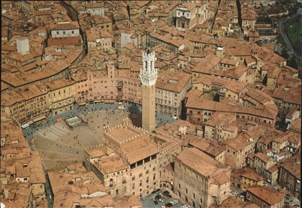Siena piazza del Campo Veduta aerea