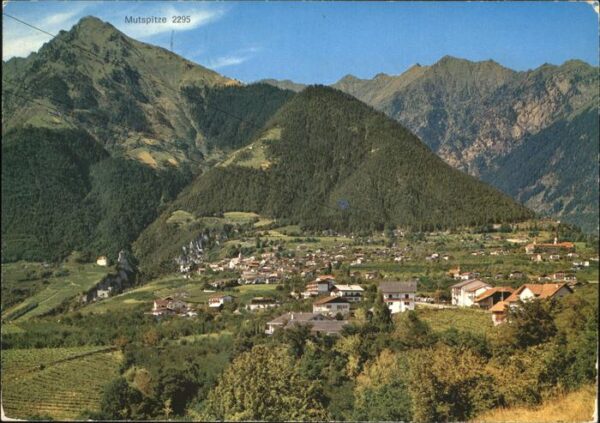 Dorf Tirol bei Meran Fliegeraufnahme