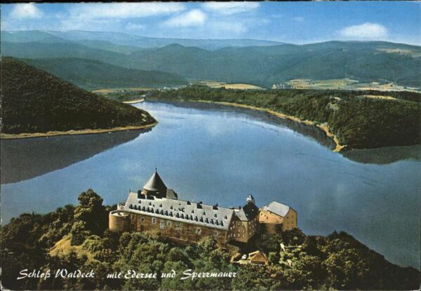 Waldeck Edersee Schloss Waldeck mit Edersee Sperrmauer