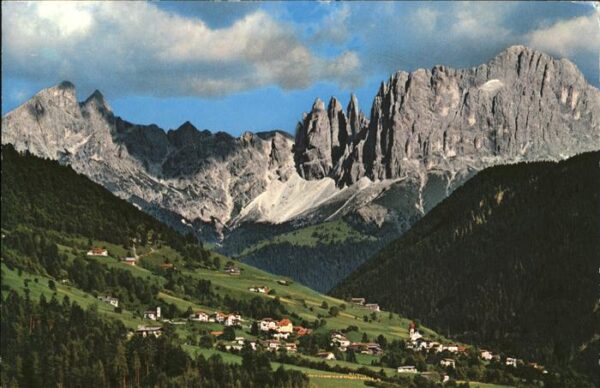Tiers Tires Panorama mit Rosengarten