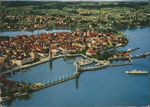 Lindau Bodensee mit Hafen Fliegeraufnahme