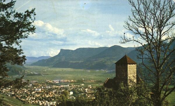 Merano Meran mit Castel Tirolo