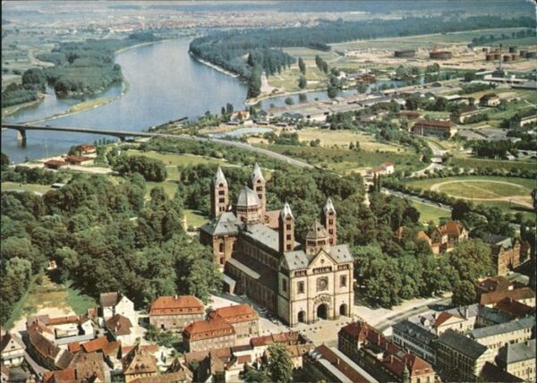 Speyer Rhein mit Dom