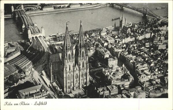 Koeln Rhein mit Dom