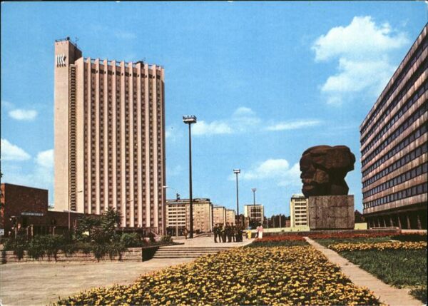 Karl-Marx-Stadt ---