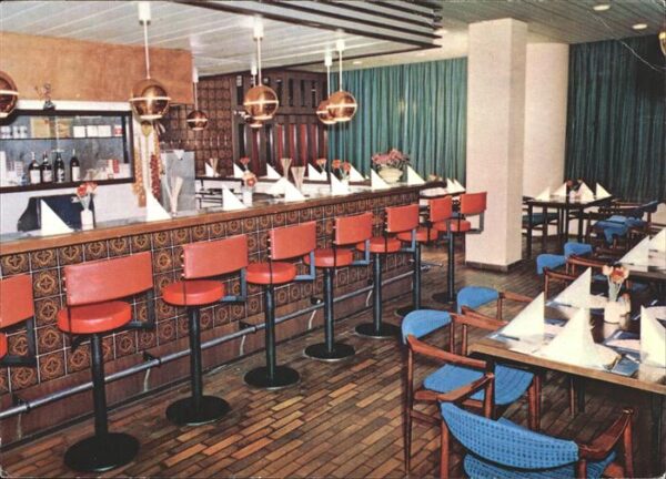 Rostock-Warnemuende Hotel Neptun (Snak-Bar)