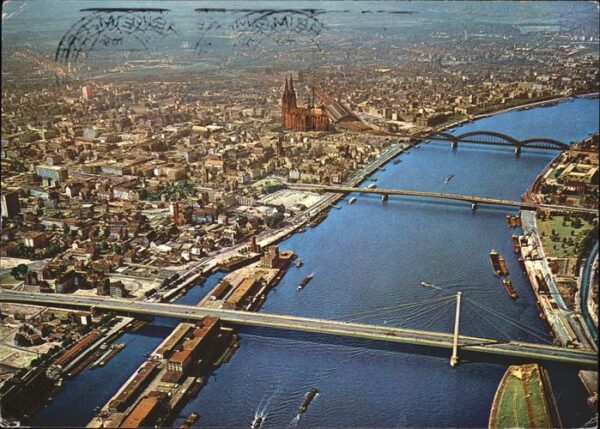 Koeln Rhein mit Rheinbrücken u.Dom