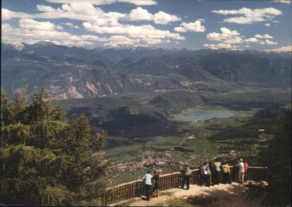 Kalterer See Suedtirol Blick vom Penegal
