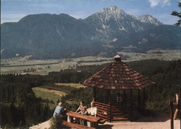 Piding mit Aussichtskanzel am Högl