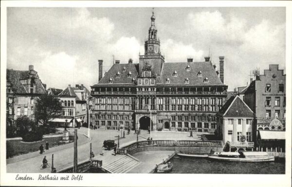 Emden Ostfriesland Rathaus mit Delft