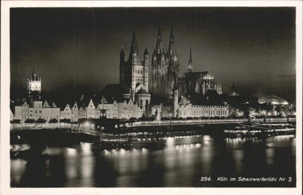 Koeln Rhein Im Scheinwerferlicht