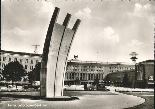 Berlin Luftbrücken Denkmal