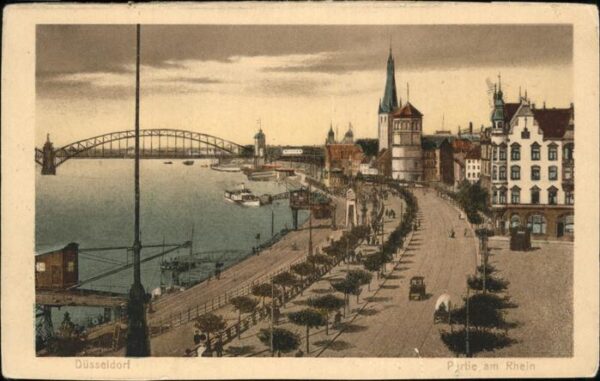 Duesseldorf Rheinpanorama