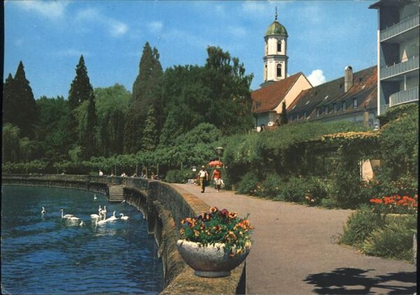 Langenargen Bodensee Seepromenade Kirche Schwäne