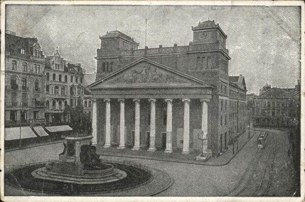 Aachen Stadttheater Brunnen