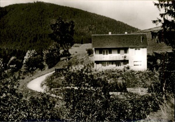 Huzenbach ---