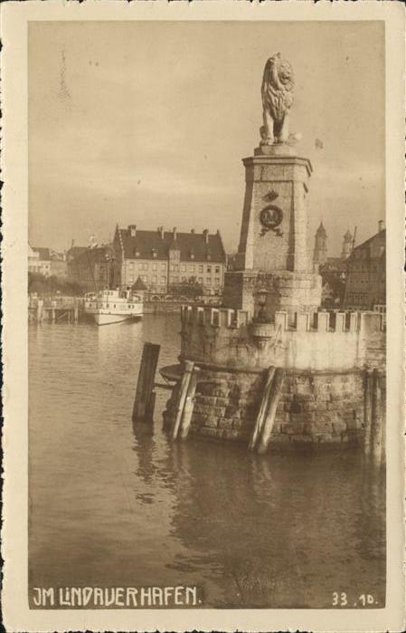 Lindau Bodensee Hafenpartie Löwenstatue
