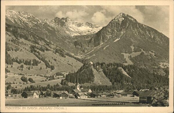 Fischen Allgaeu Ortsansicht mit Alpen