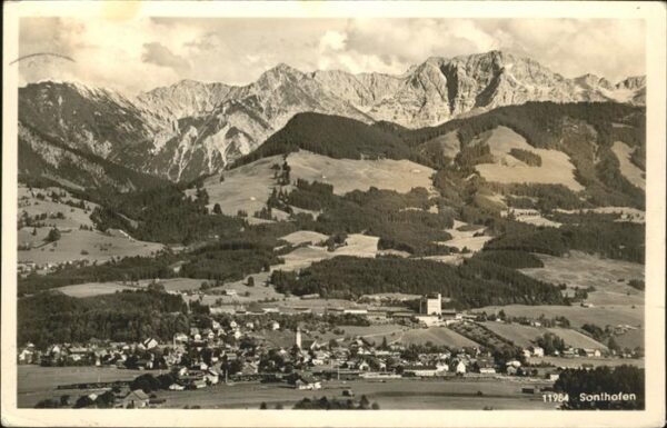 Sonthofen Oberallgaeu mit Burg und Allgäuer Alpen