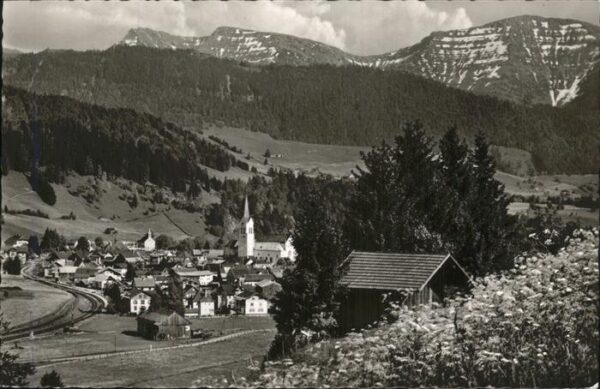 Oberstaufen mit Hochgrat und Rindalphorn