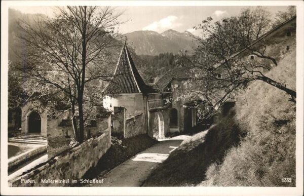Fuessen Malerwinkel im Schlosshof