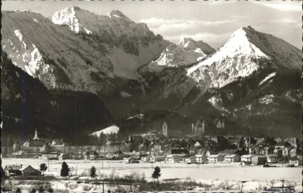 Fuessen Allgaeu mit Schlicke und Vilserkogel
