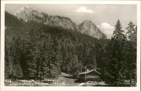 Fuessen Allgaeu mit dem ehem kgl Jagdhaus und Straussbe
