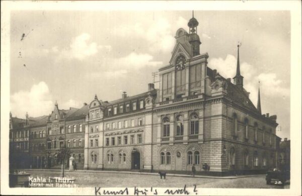 Kahla Thueringen Markt mit Rathaus