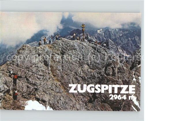 Zugspitze Aufstieg zum Ostgipfel Gipfelkreuz