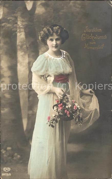Namenstag Namenskarte Frau Blumen