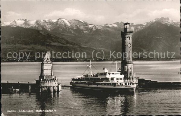 Leuchtturm Lighthouse Dampfer Lindau Hafeneinfahrt