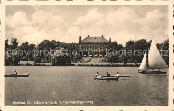 Zwickau Sachsen Schwanenteich mit Schwanenschloss