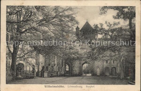 Wilhelmshoehe Kassel Löwenburg (Burghof)