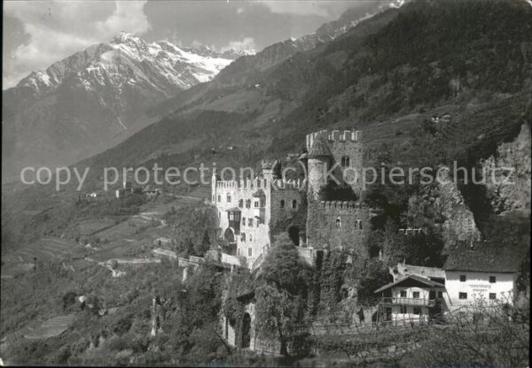 Merano Meran Die Brunnenburg