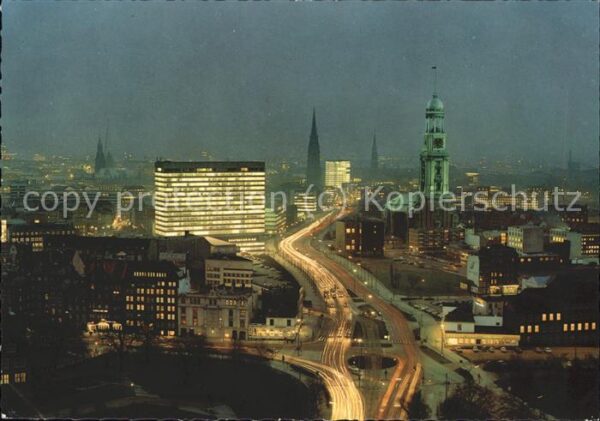 Hamburg bei Nacht