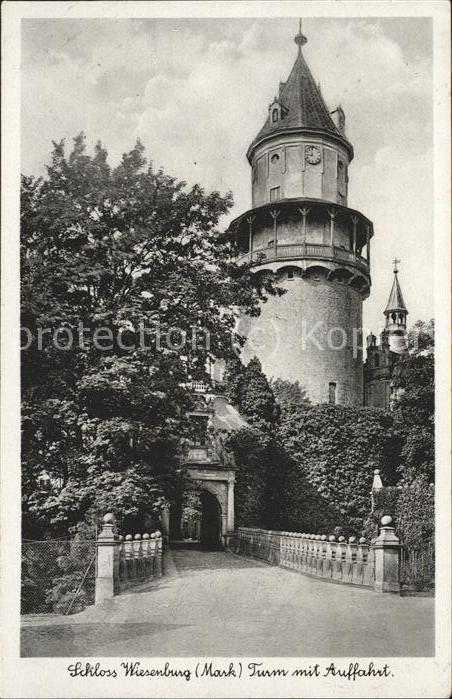 Wiesenburg Mark Turm mit Auffahrt