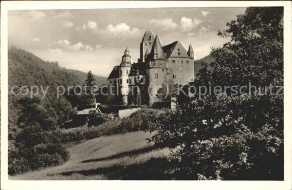 Mayen Schloss Bürresheim