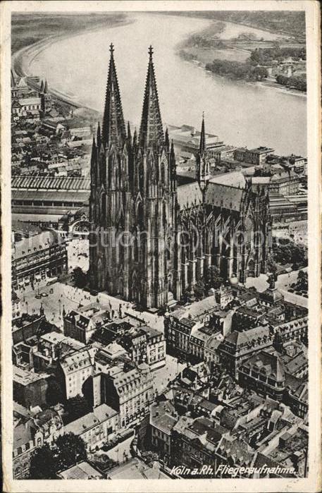 Koeln Rhein Fliegeraufnahme Dom Rhein