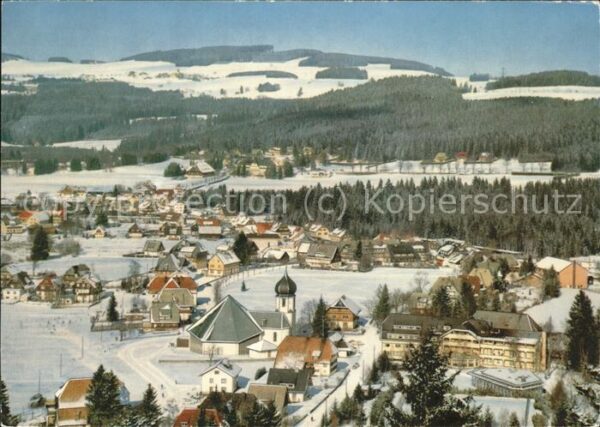 Hinterzarten Fliegeraufnahme un Schnee