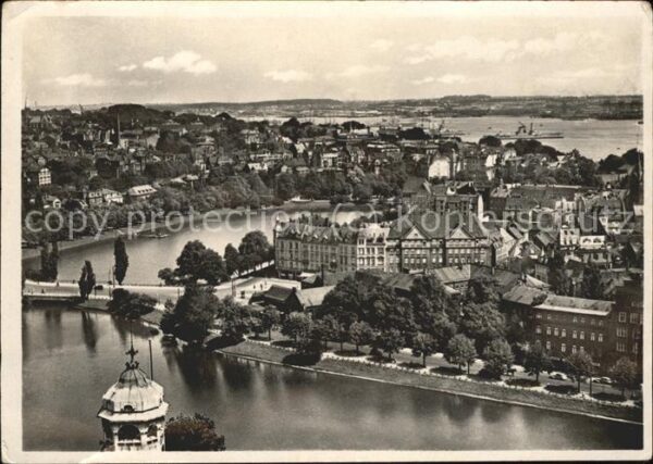 Kiel Blick über Schacht und Hafen