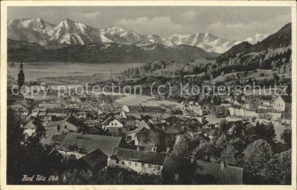 Bad Toelz Ortsansicht mit Alpen