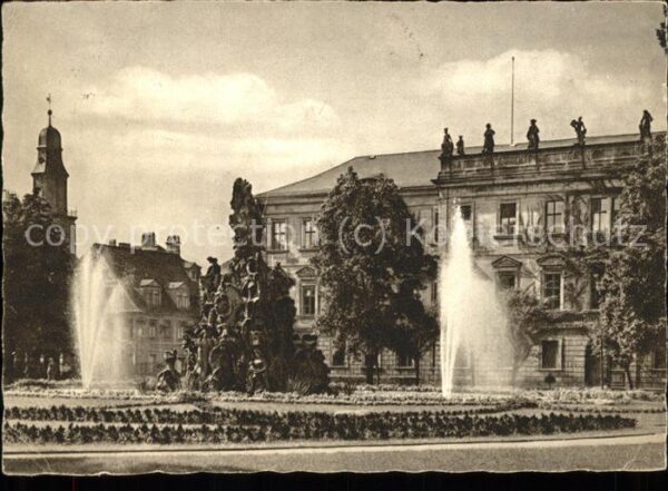 Erlangen Schlossgarten Denkmal Brunnen