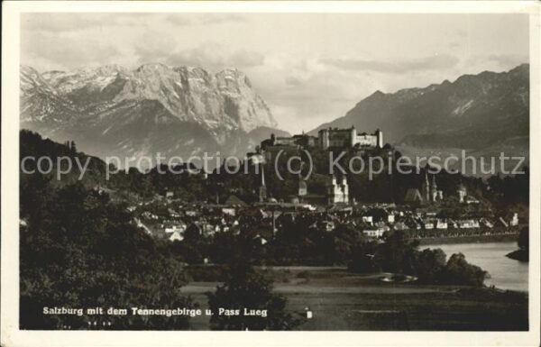 Salzburg Oesterreich mit Tennengebirge und Pass Lueg