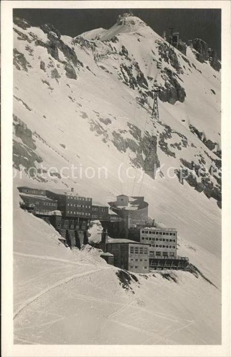 Zugspitze Zugspitzbahn mit Schneefernerhaus