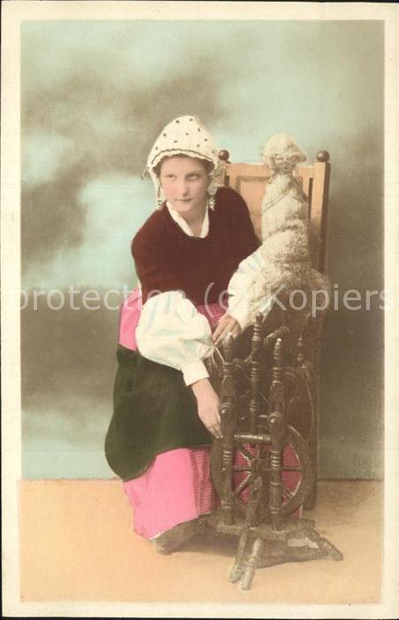 Spinnen Handwerk Spinnrad Tracht Frau