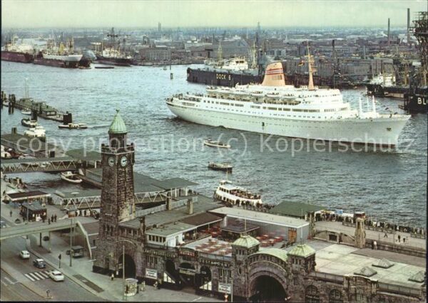 Dampfer Oceanliner Hamburg St. Pauli Landungsbrücken