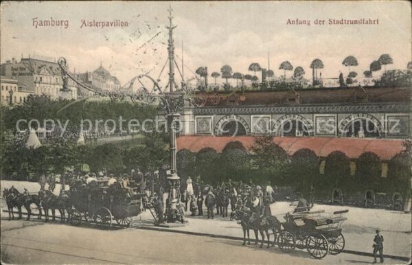 Hamburg Alsterpavillon Stadtrundfahrt mit Pferd