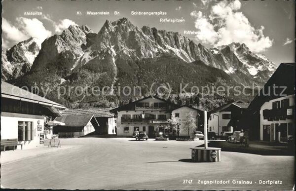Grainau Dorfplatz mit Alpen